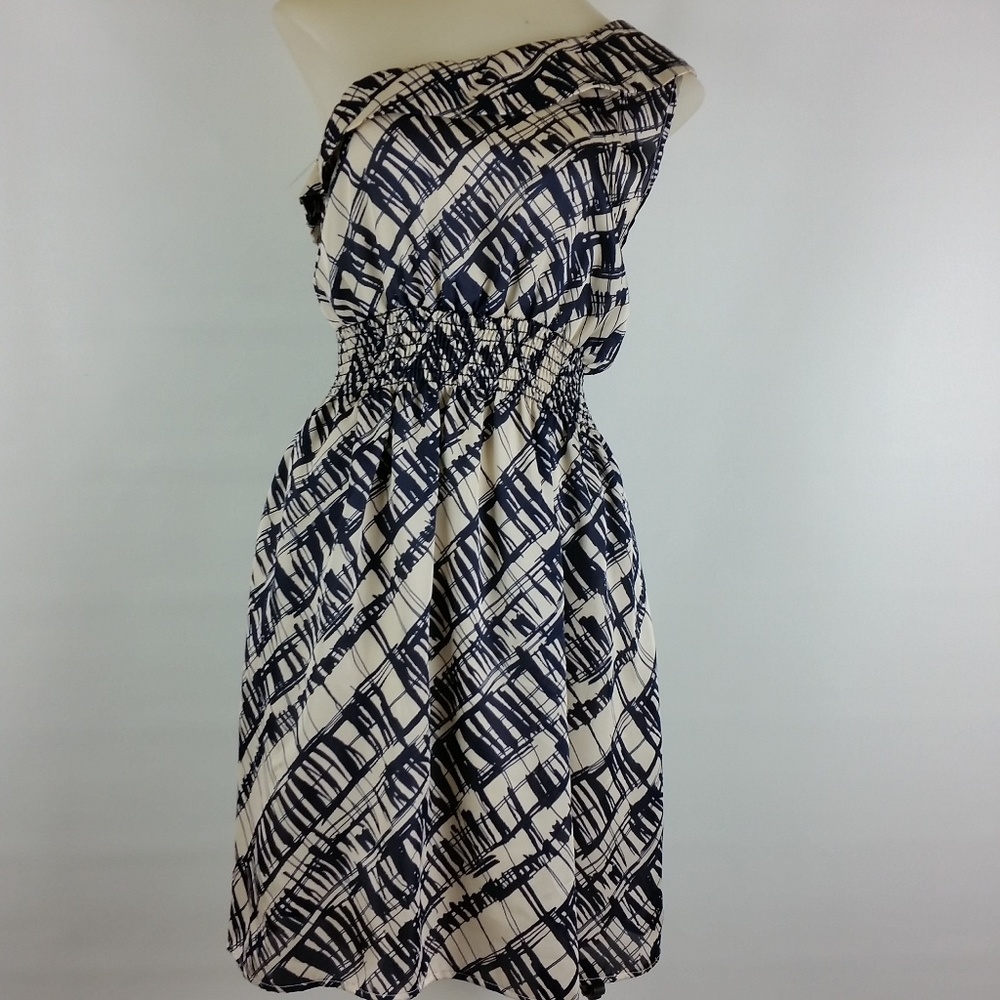 Final Touch One Shoulder Dress Size Large